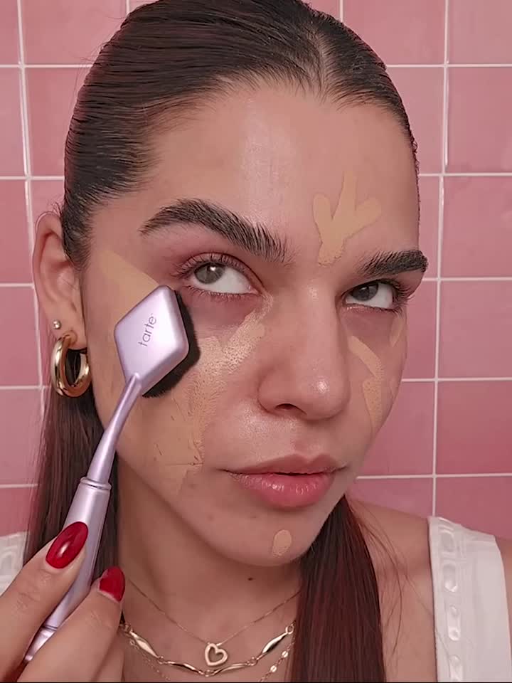 shape tape blur concealer brush